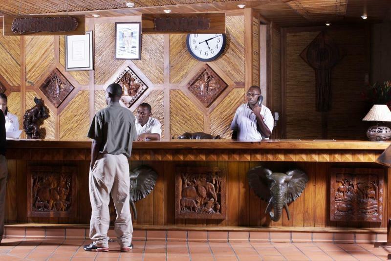 Cresta Mowana Safari Lodge Kasane Extérieur photo